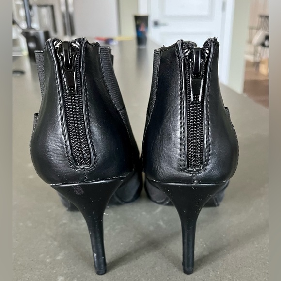 MARI A Black High Heel Booties with Elastic Feature, Sz 8 - Picture 4 of 11